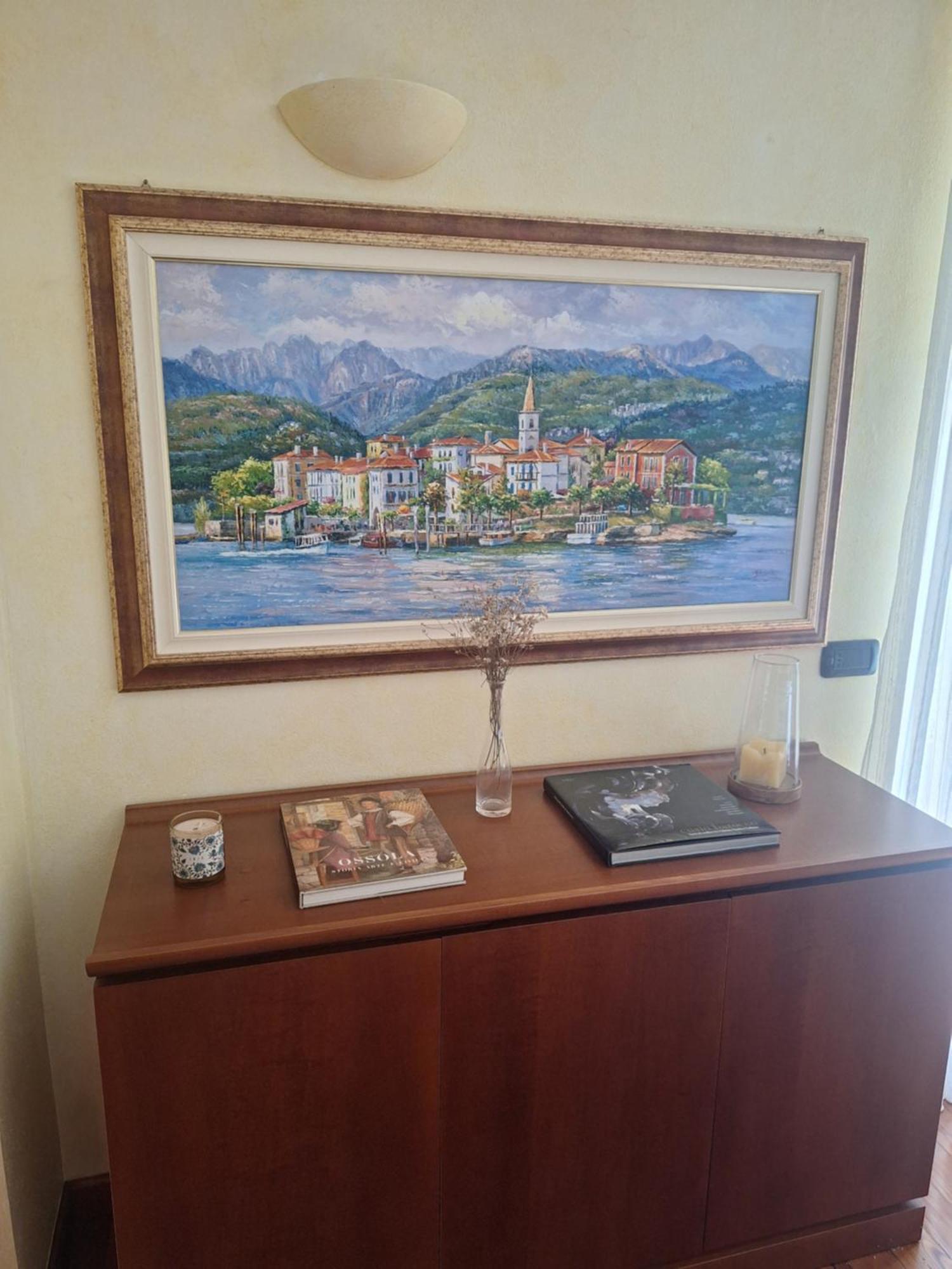 Villa Isabella: Lakefront Room with Park View Balcony Stresa Exterior photo